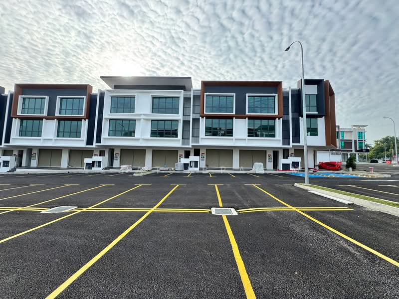 Kedai / Pejabat untuk Disewa di Bandar Seri Putra (Bangi) - Izzat Ibrahim - PropertyGuru.com.my