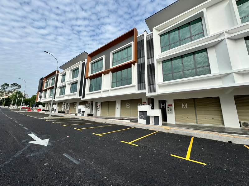Kedai / Pejabat untuk Disewa di Bandar Seri Putra (Bangi) - Izzat Ibrahim - PropertyGuru.com.my