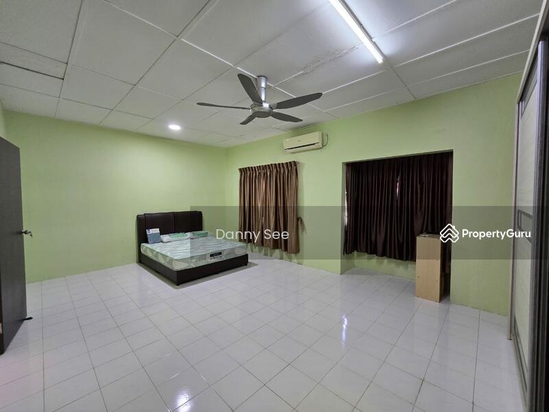 For Sale - Taman Putri Kulai Double Storey Terrace House Unblock View