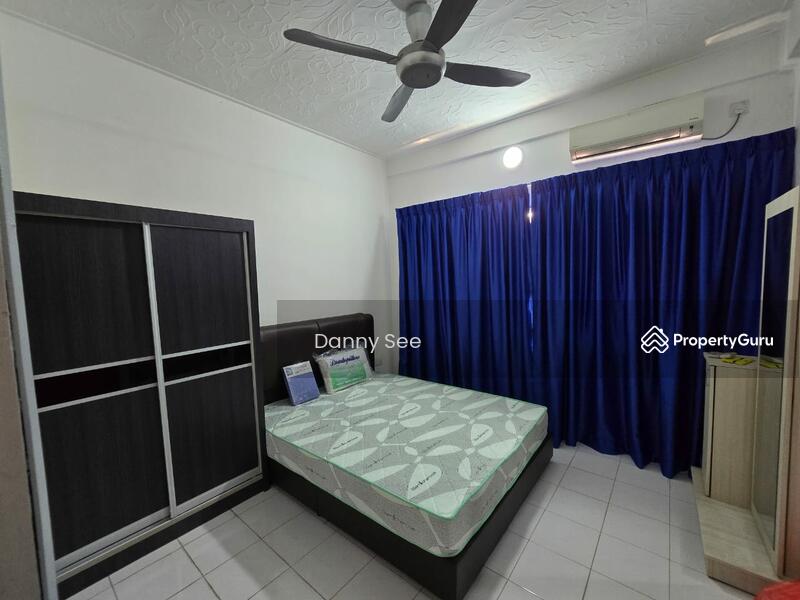 For Sale - Taman Putri Kulai Double Storey Terrace House Unblock View