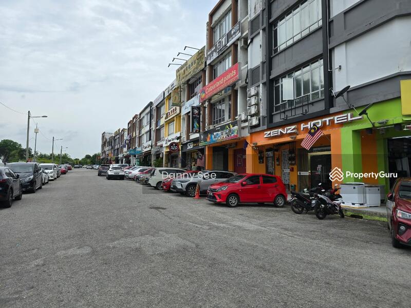Untuk Disewa - Bandar Putra Kulai 3 Storey Shop Unblock View