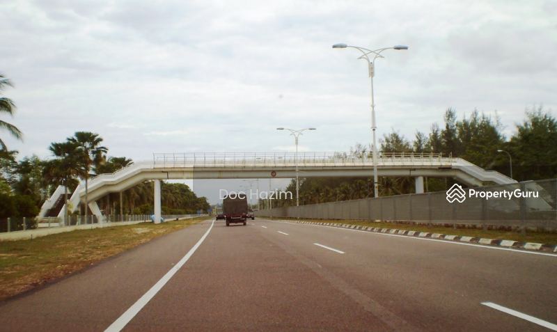 Untuk Dijual - Rantau Petronas Semi-D staff house near Mesra Mall, Petronas Office, Golf Course, Clubhouse, School