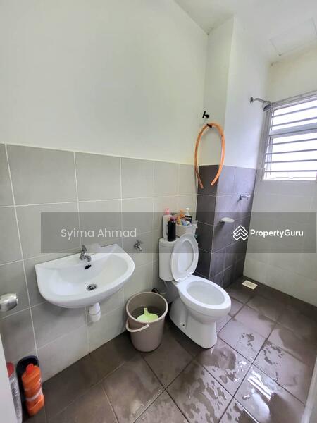 For Sale - Partially Furnished Eristana Townhouse, Saujana Utama Sungai Buloh