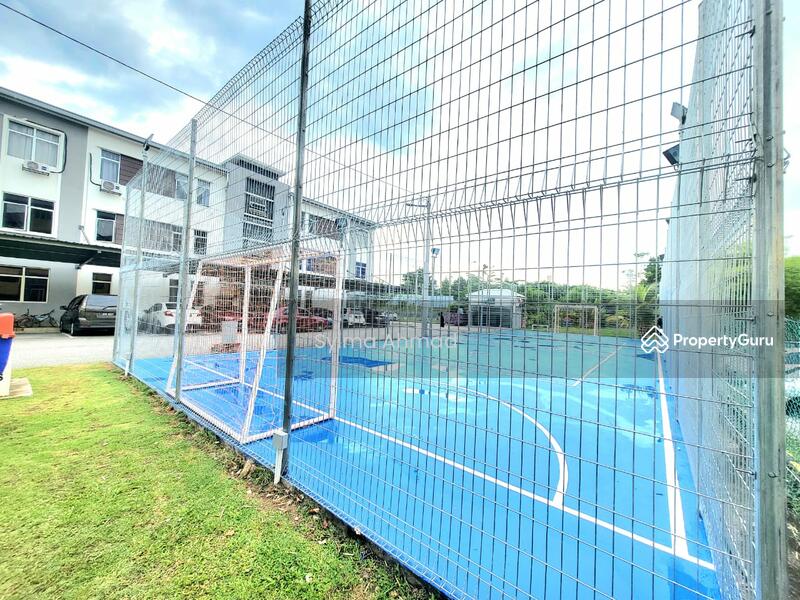 For Sale - Partially Furnished Eristana Townhouse, Saujana Utama Sungai Buloh