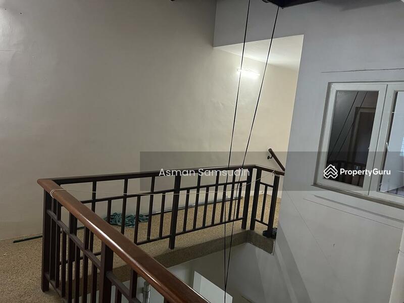 For Rent - Double Storey Jalan Ubin For Rental in Bukit Jelutong Shah Alam