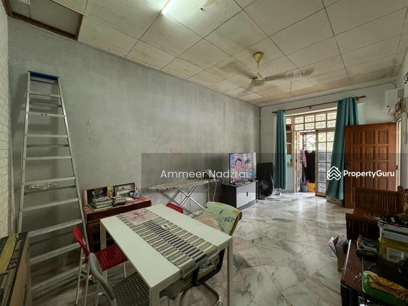 Untuk Dijual - Suasana, Bandar Tun Hussein Onn