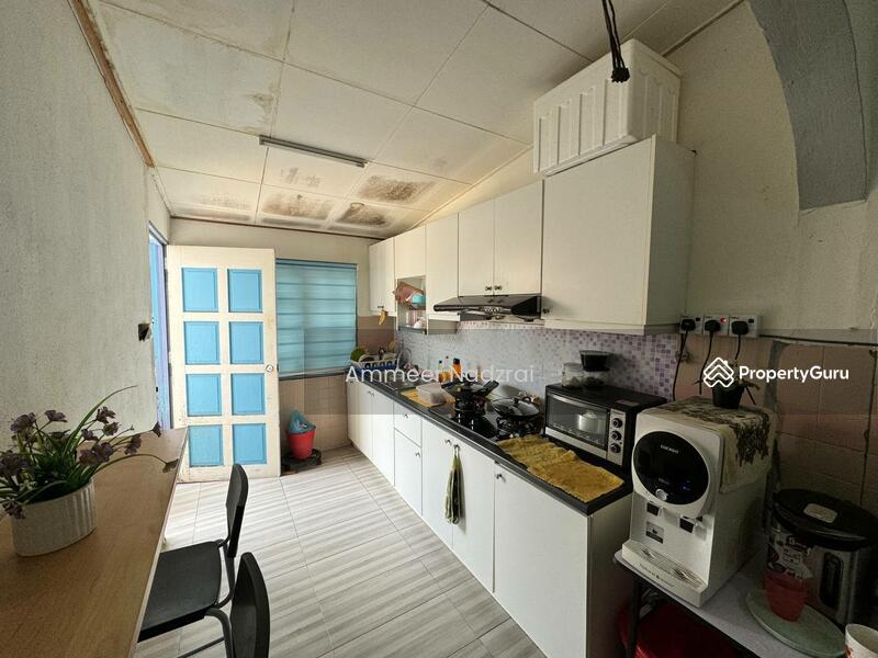 Untuk Dijual - Suasana, Bandar Tun Hussein Onn