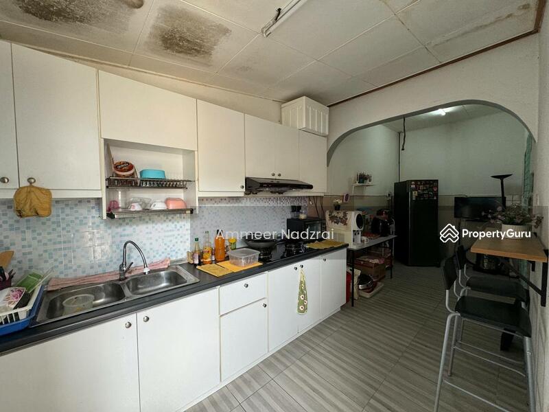Untuk Dijual - Suasana, Bandar Tun Hussein Onn