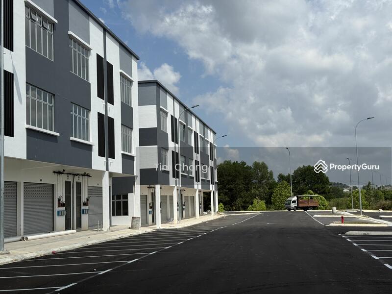 Untuk Disewa - Kulai 3 Storey Shop office