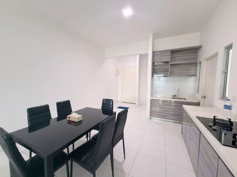 Kondominium untuk Dijual di Elit Heights @ Bayan City - Vincent Ooi - Kitchen - PropertyGuru.com.my