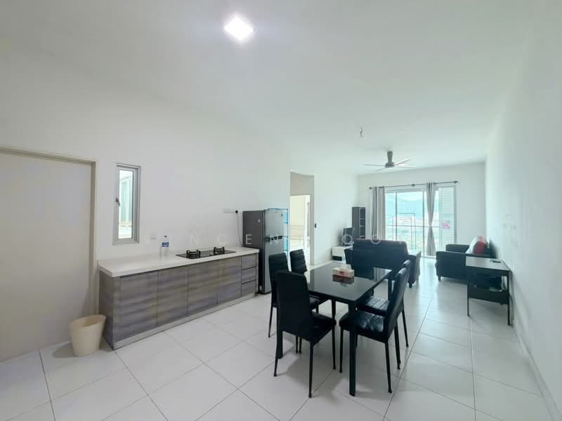 Kondominium untuk Dijual di Elit Heights @ Bayan City - Vincent Ooi - Living Room - PropertyGuru.com.my