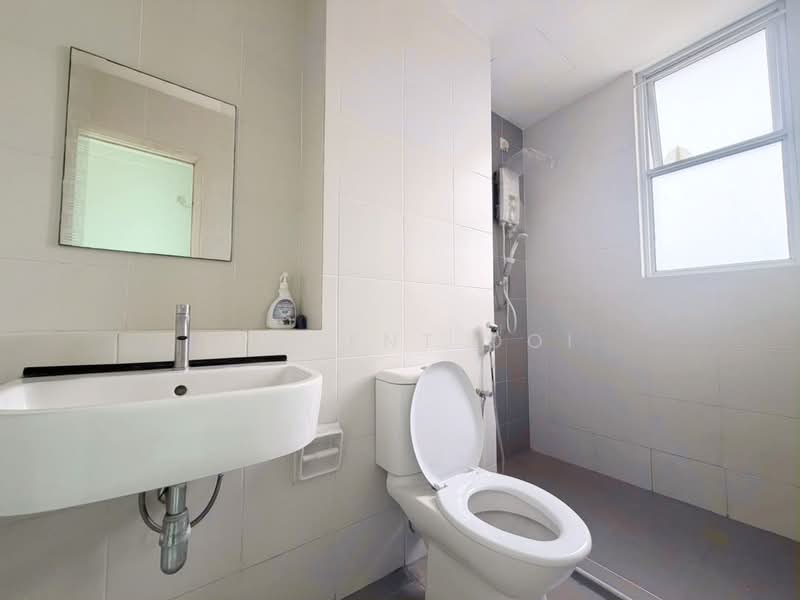 Kondominium untuk Dijual di Elit Heights @ Bayan City - Vincent Ooi - Bathroom - PropertyGuru.com.my