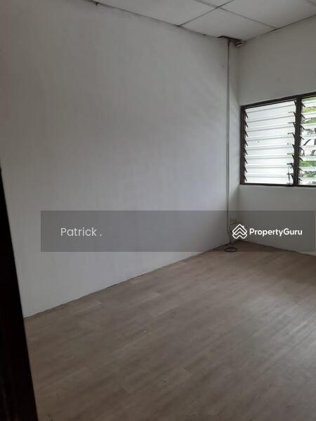 Untuk Disewa - 2 Storey Semi-D【Main Road】 Jalan Udini Bukit Dumbar Jelutong 3880sf