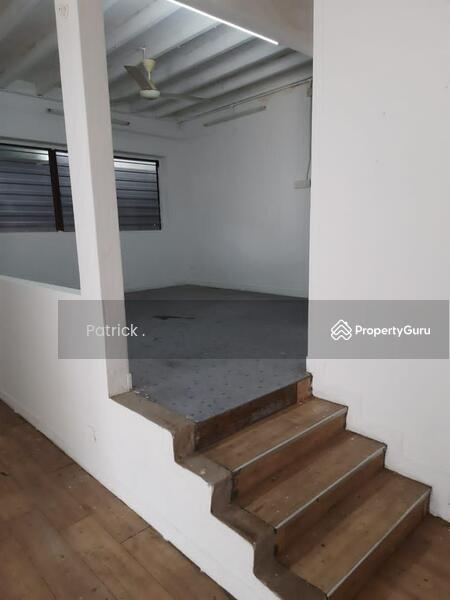 Untuk Disewa - 2 Storey Semi-D【Main Road】 Jalan Udini Bukit Dumbar Jelutong 3880sf