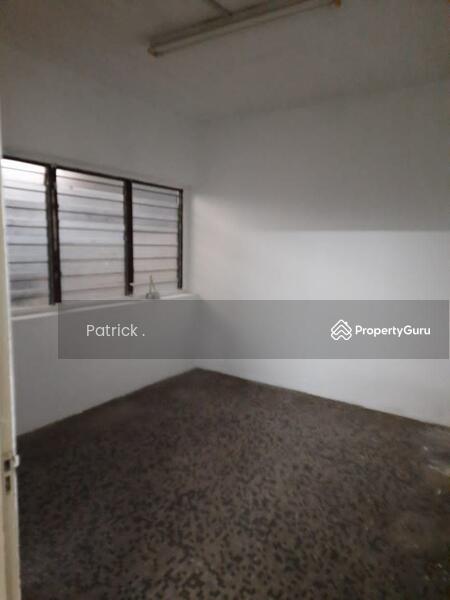 Untuk Disewa - 2 Storey Semi-D【Main Road】 Jalan Udini Bukit Dumbar Jelutong 3880sf
