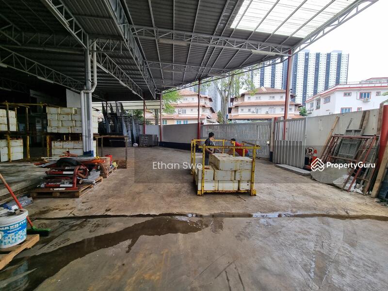 Untuk Disewa - 1.5 Storey Corner Semi-D Factory, Metro Perdana Barat, Seri Edaran Light Industrial Park, Kepong