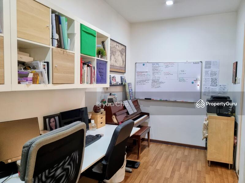 For Sale - [Fully reno | Below Market] Lake view homes 2 storey Taman Tasik prima Puchong