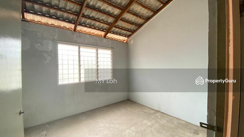 For Sale - Jalan Meranti Bandar Utama Pekan Batang Kali