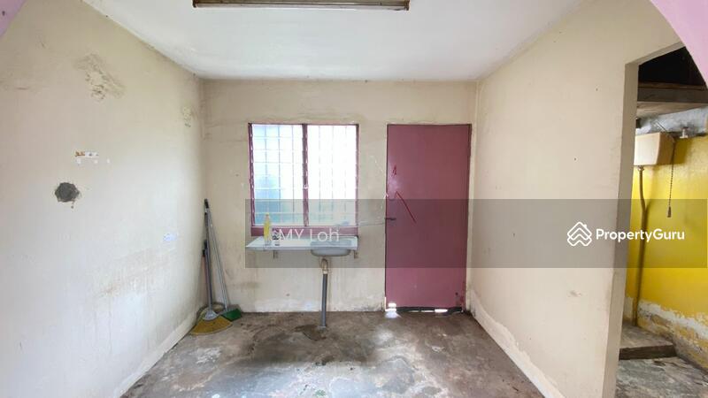 For Sale - Jalan Meranti Bandar Utama Pekan Batang Kali