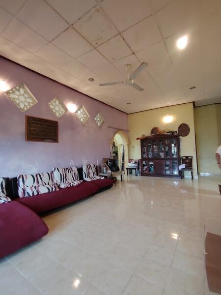 Untuk Dijual - Banglo Setingkat Taman Chendering Utama,Kuala Terengganu