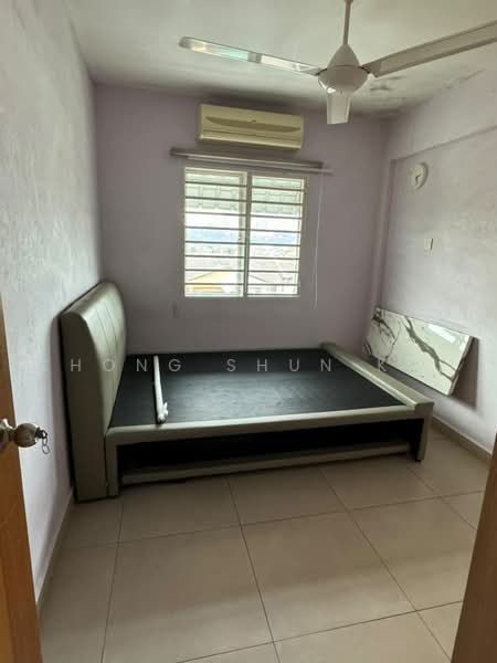 Flat for Sale at Rumah Pangsa Mawar - Chong Shun Kae - Bedroom - PropertyGuru.com.my