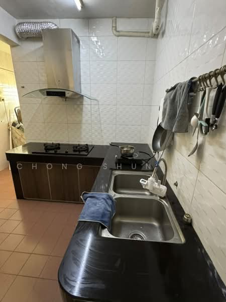 Flat for Sale at Rumah Pangsa Mawar - Chong Shun Kae - Kitchen - PropertyGuru.com.my