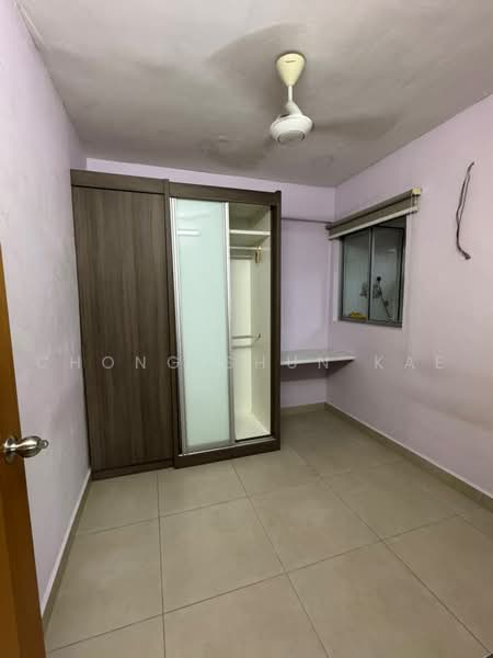 Flat for Sale at Rumah Pangsa Mawar - Chong Shun Kae - Bedroom - PropertyGuru.com.my