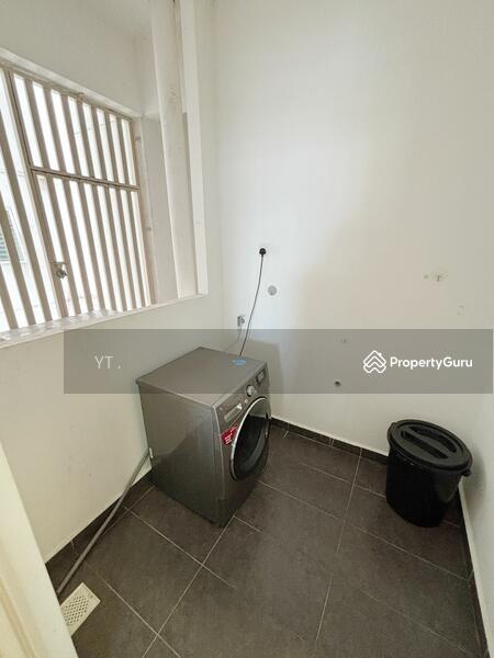 For Rent - Pinnacle Tower