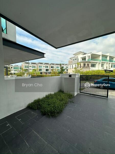 Untuk Dijual - [Below market | Facing Open] 2.5 Storey 20 x 75 Taman Nusaputra timur