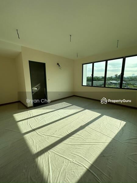 Untuk Dijual - [Below market | Facing Open] 2.5 Storey 20 x 75 Taman Nusaputra timur