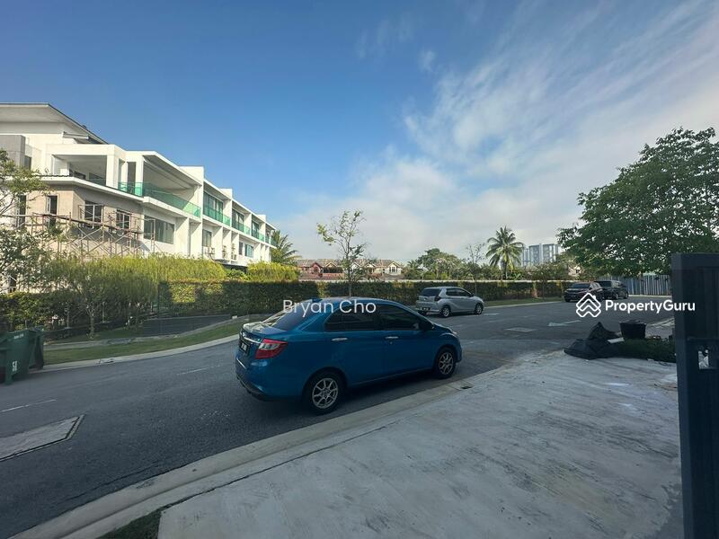 Untuk Dijual - [Below market | Facing Open] 2.5 Storey 20 x 75 Taman Nusaputra timur