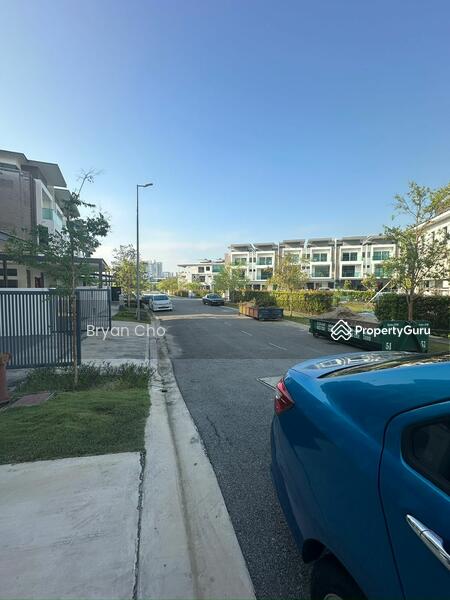 Untuk Dijual - [Below market | Facing Open] 2.5 Storey 20 x 75 Taman Nusaputra timur