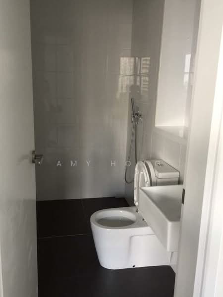 Servis Apartment untuk Dijual di Arcoris Business Suites - Amy Hong - Bathroom - PropertyGuru.com.my