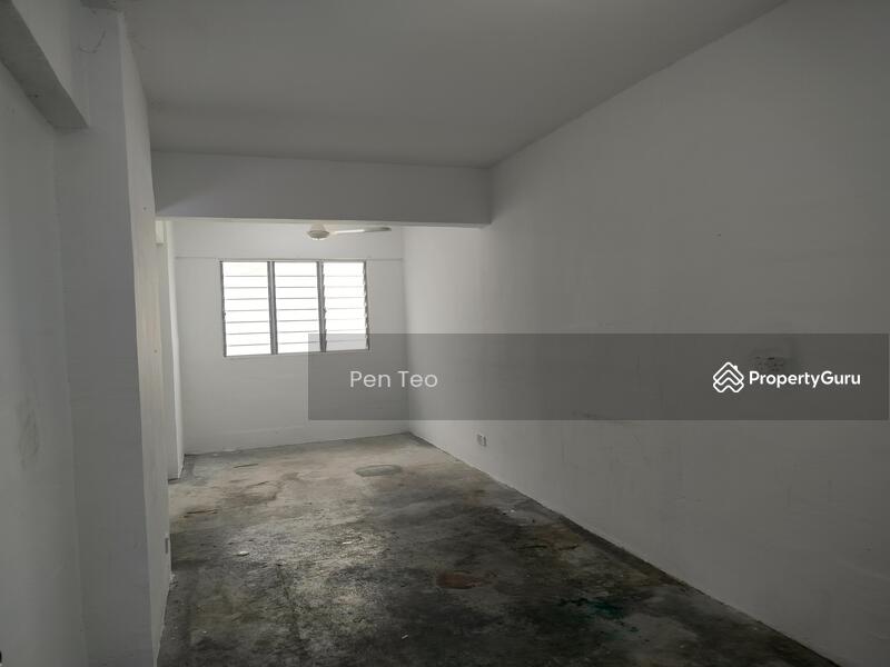 Untuk Disewa - Ara Green