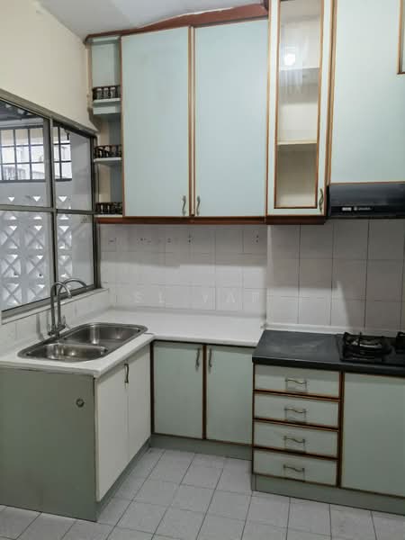 Condominium for Sale at Danau Idaman - SL Yap - Kitchen - PropertyGuru.com.my