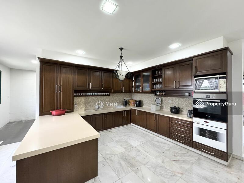 Untuk Dijual - Corner Lot House at Jalil Sutera