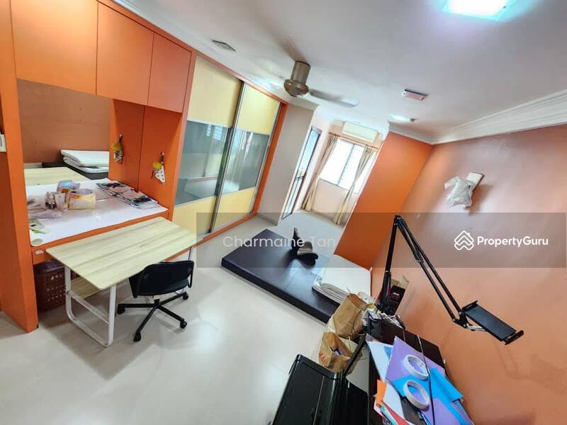 Untuk Dijual - Laman Rimbunan