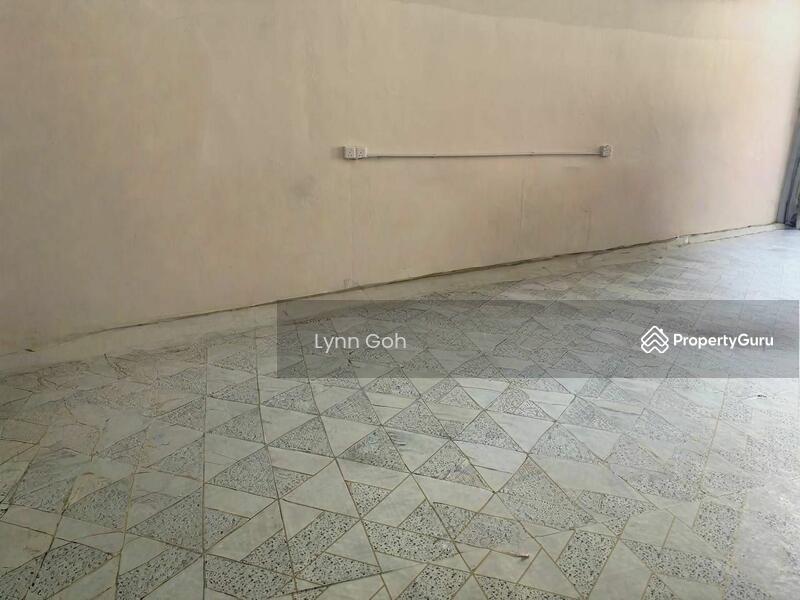 For Sale - Shop / Office at Kampung Valdor