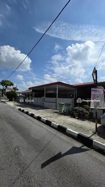 Untuk Dijual - Bayan Baru Mayang Pasir Semi Detached Single Storey House.