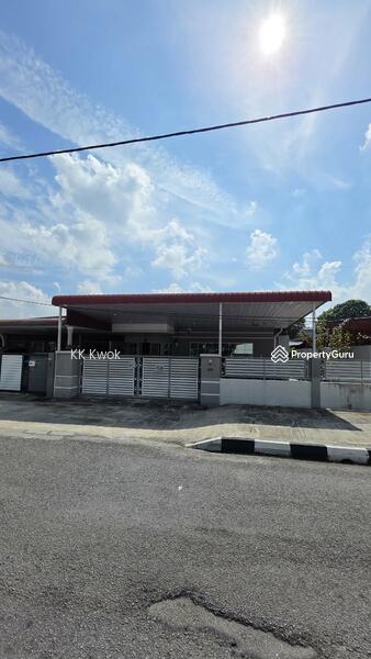 Untuk Dijual - Bayan Baru Mayang Pasir Semi Detached Single Storey House.