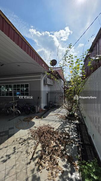 Untuk Dijual - Bayan Baru Mayang Pasir Semi Detached Single Storey House.