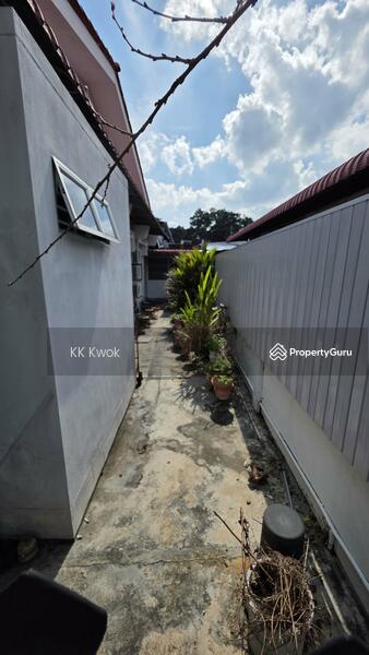Untuk Dijual - Bayan Baru Mayang Pasir Semi Detached Single Storey House.