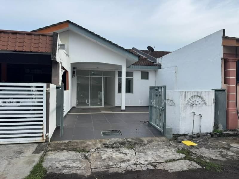 Rumah Teres 1 Tingkat untuk Dijual di Port Dickson (Negeri Sembilan) - Azrul Othman - Exterior - PropertyGuru.com.my