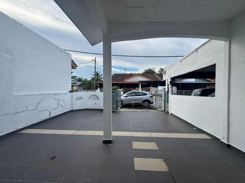 Rumah Teres 1 Tingkat untuk Dijual di Port Dickson (Negeri Sembilan) - Azrul Othman - Exterior - PropertyGuru.com.my