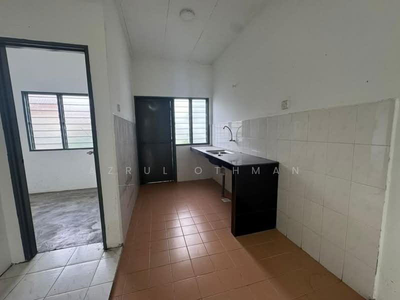 Rumah Teres 1 Tingkat untuk Dijual di Port Dickson (Negeri Sembilan) - Azrul Othman - Kitchen - PropertyGuru.com.my