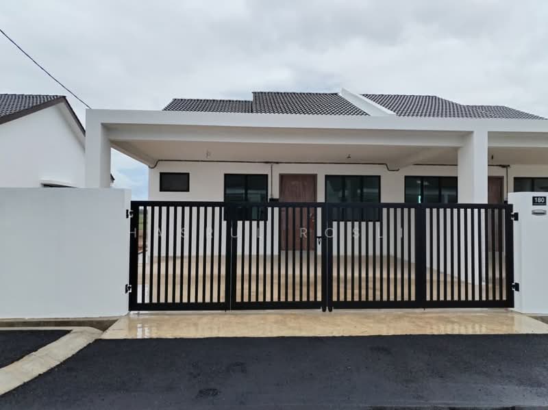 Rumah Berkembar untuk Dijual di Kampung Sematang Gunung (Gunong) - Hasrul Rosli - Exterior - PropertyGuru.com.my