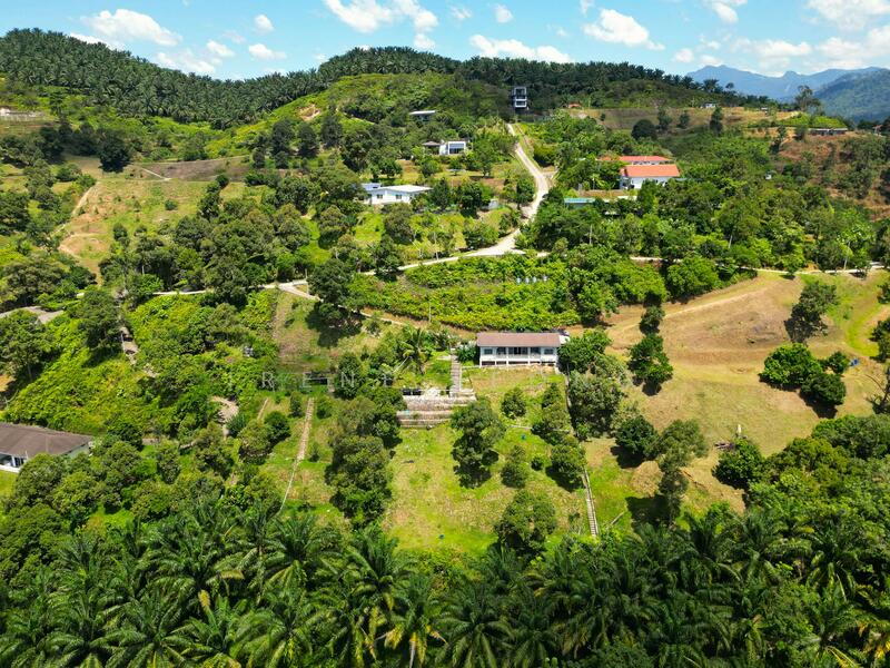For Sale - 1.062 acres Orchard Height Land with Fully Furnished House For Sale
