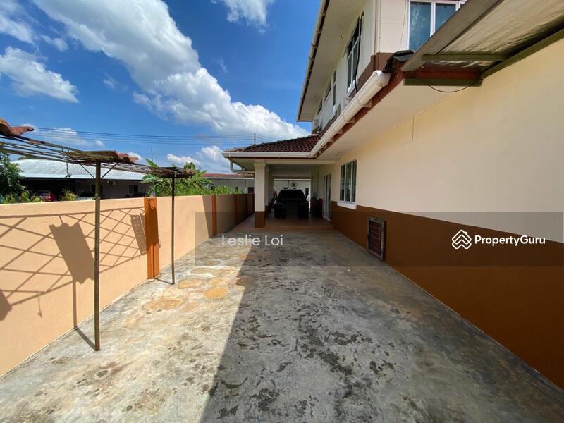 For Sale - Jalan Stutong (Woodland) Double Storey Corner