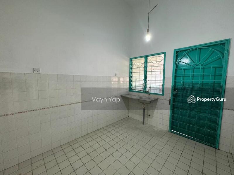 For Rent - 2-storey Terrace House at Taman Bukit Serdang
