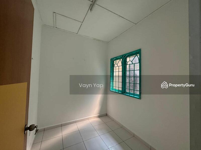 For Rent - 2-storey Terrace House at Taman Bukit Serdang